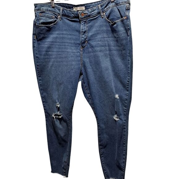 Signature Levi Strauss Women Plus 24W Totally Shaping High-Rise Skinny Jeans - Picture 1 of 10